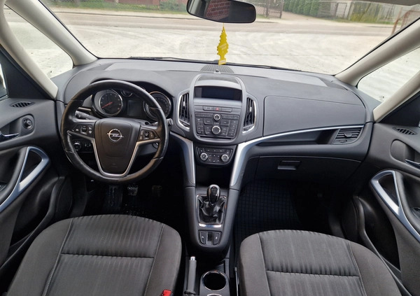 Opel Zafira cena 39900 przebieg: 119060, rok produkcji 2015 z Wrocław małe 631